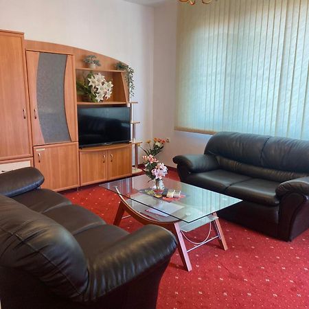 Hotel Tedi Asenovgrad Esterno foto
