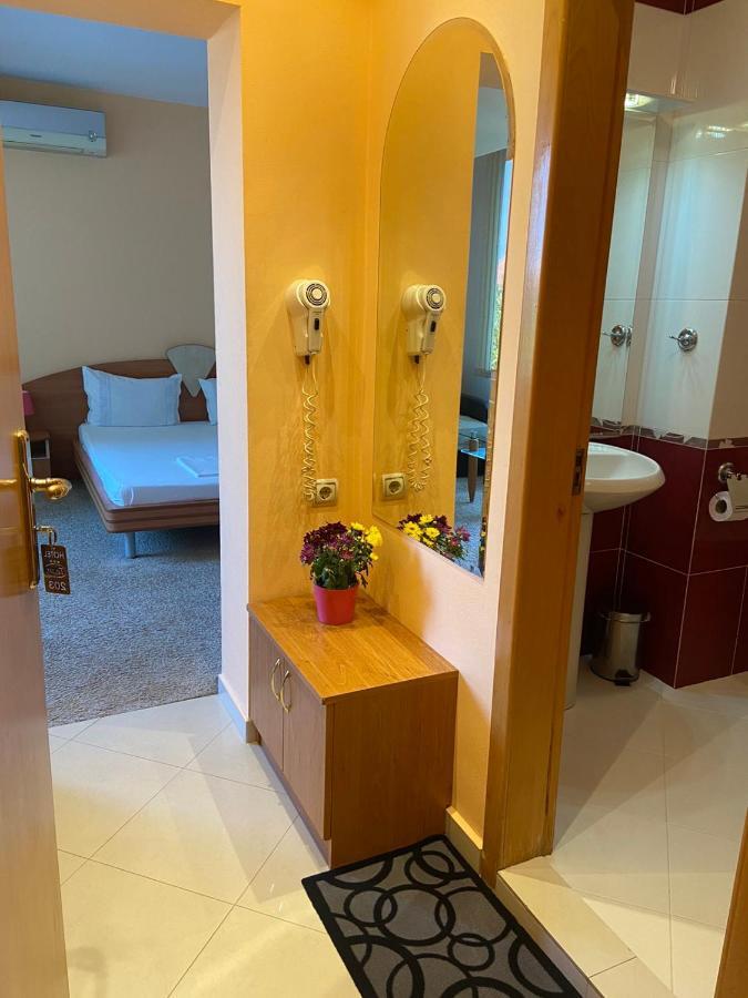 Hotel Tedi Asenovgrad Esterno foto