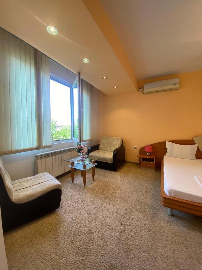 Hotel Tedi Asenovgrad Esterno foto