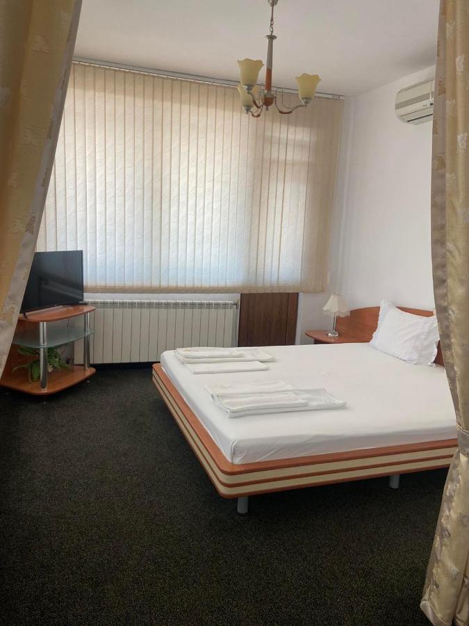 Hotel Tedi Asenovgrad Esterno foto