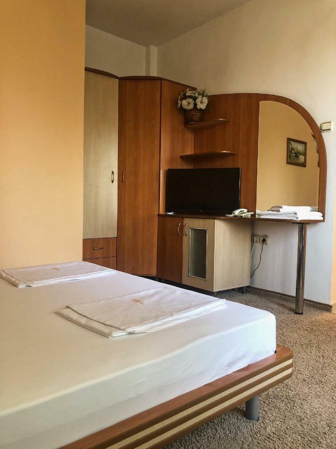 Hotel Tedi Asenovgrad Esterno foto